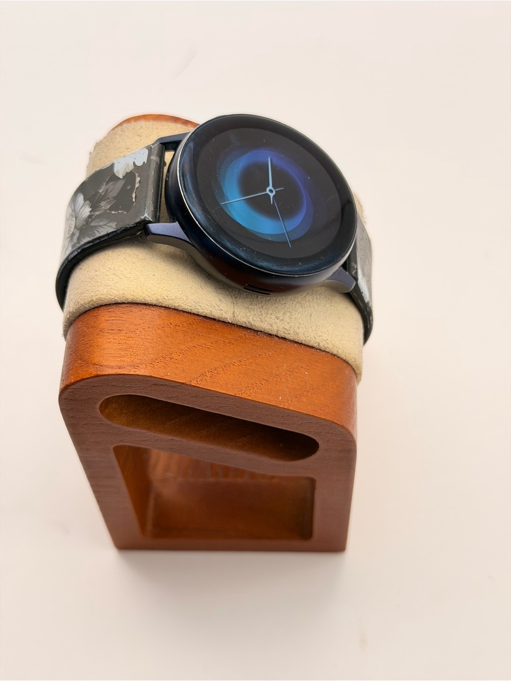 Galaxy Watch Active 2 - Picture 4 of 6